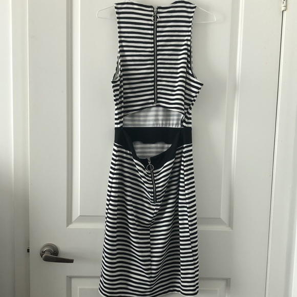 H&M Sleeveless Striped Dress - Picture 7 of 7
